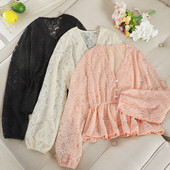 Μοντέρνο γυναικείο πουκάμισο με δαντέλα με κουμπιά σε τρία χρώματα