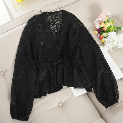 Μοντέρνο γυναικείο πουκάμισο με δαντέλα με κουμπιά σε τρία χρώματα