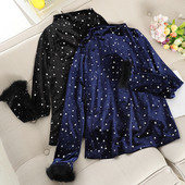 Μοντέρνα γυναικεία βελούδινη μπλούζα σε μπλε και μαύρο χρώμα