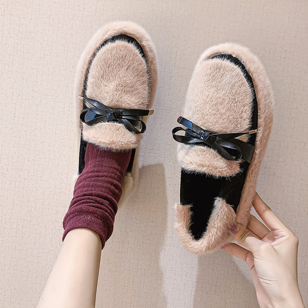 Γυναικεία χειμωνιάτικα παπούτσια με επίπεδη σόλα και απαλή επένδυση σε δύο χρώματα