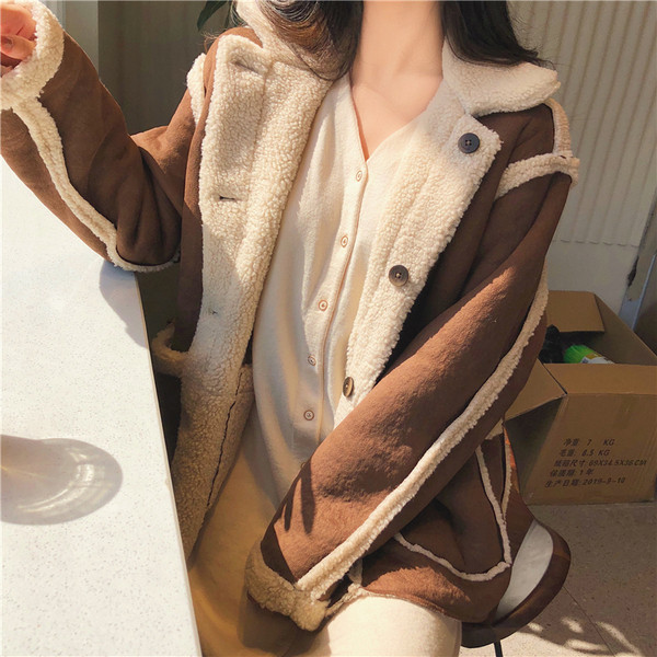 Palton de damă cu două fețe de culoare maro cu căptușeală caldă