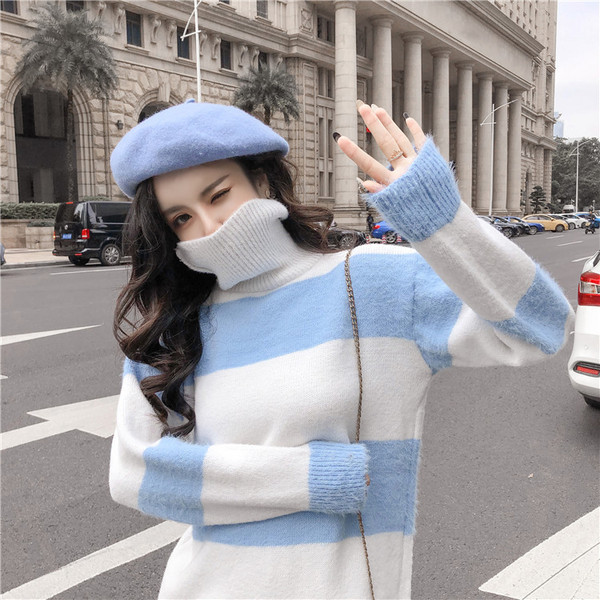 Pulover de dama cu guler inalt de culoare albastra