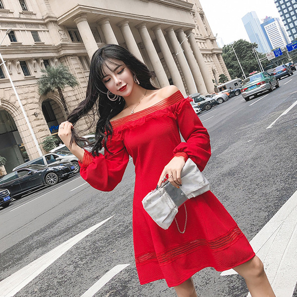 Rochie de dama de culoare rosie si decolteu rotund