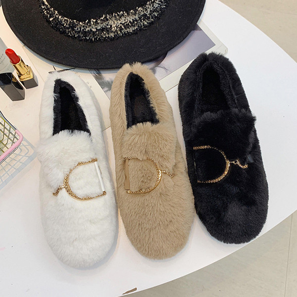 Modern női alkalmi cipő fém elemmel - három színben