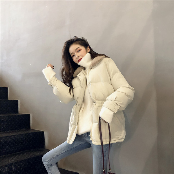 Palton de iarnă de damă cu buzunare și guler în puf