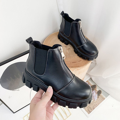 Ghete de dama moderne cu fermoar si talpa aspra - doua modele