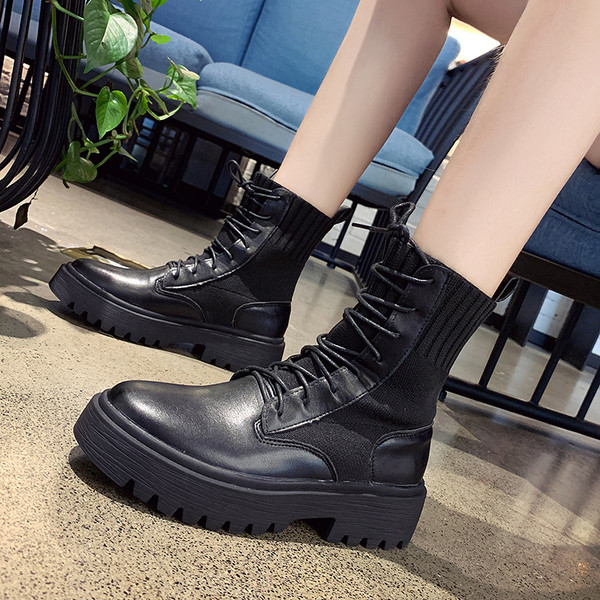 Cizme casual de damă din piele cu șireturi și talpă plată de culoare neagră