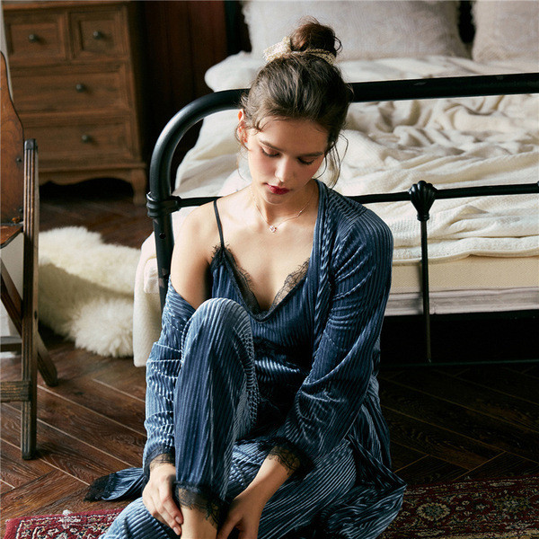 ÚJ modern női bársony pizsama három részes szettben több színben