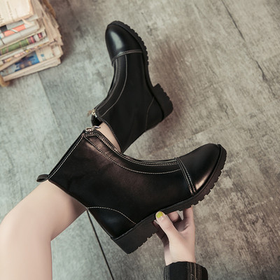 Női őszi-téli csizma cipzárral fekete színben