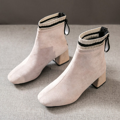 Ghete de dama moderne din piele intoarsa cu toc gros in negru si bej