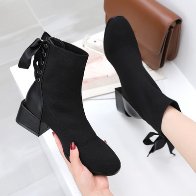 Γυναικείες  μπότες με κορδέλα και παχιά τακούνι σε μαύρο χρώμα