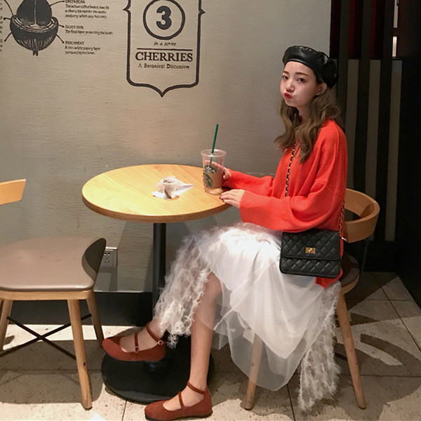 Fusta lungă cu sigiliu alb cu franjuri