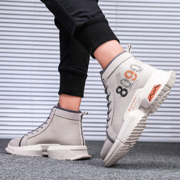 Alkalmi női tornacipő fűzővel és vastag talppal, fekete és szürke színben