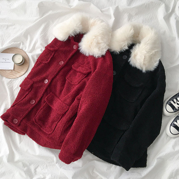 Модерно дамско палто с пух в червен и черен цвят