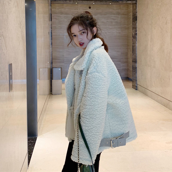 Palton scurt de puf alb, cu fermoar și buzunare