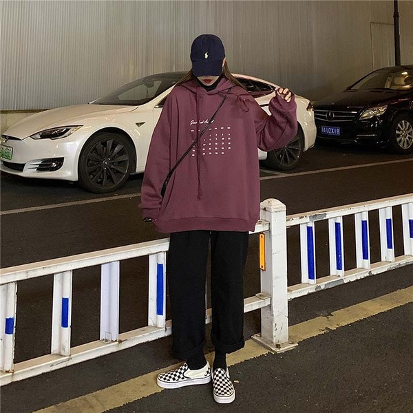 Γυναικείο casual φούτερ με κουκούλα και γράμματα