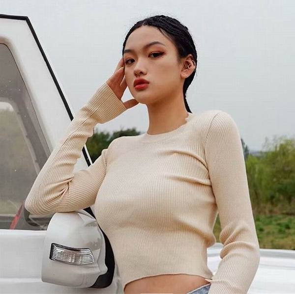 Νέα μοντέρνα μοντέρνα γυναικεία μπλούζα με μακριά μανίκια σε διάφορα χρώματα