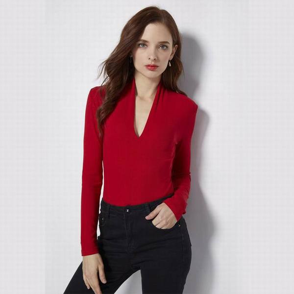 Modern női test spitz nyakkivágással, több színben