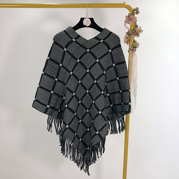 Női kötött poncsó két színben