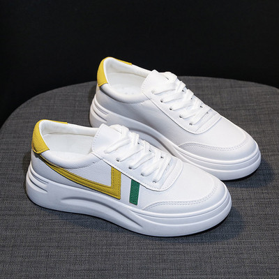 Casual γυναικεία αθλητικά παπούτσια σε λευκό χρώμα