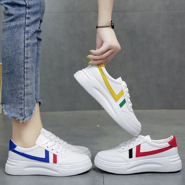 Casual γυναικεία αθλητικά παπούτσια σε λευκό χρώμα