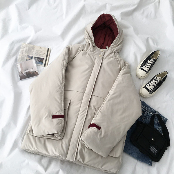 Női téli kabát kapucnival és zsebekkel, három színben