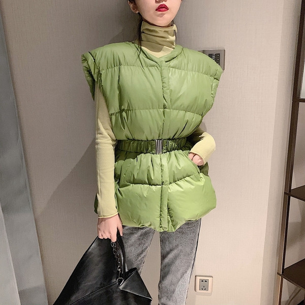 Γυναικείο φαρδύ γιλέκο σε δύο χρώματα με ελαστική  μέση και ζώνη