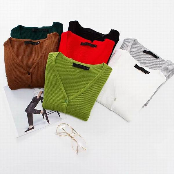 Vesta casual de dama model nou cu nasturi si decolteu spitz