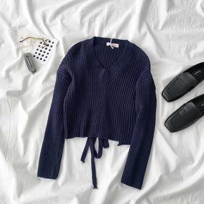 Γυναικείο casual πουλόβερ με οβάλ λαιμόκοψη  με κορδόνια σε μπλε και άσπρο χρώμα