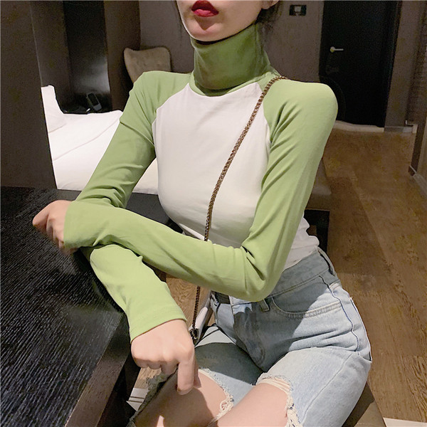 Γυναικεία σλιμ μπλούζα  σε δύο χρώματα