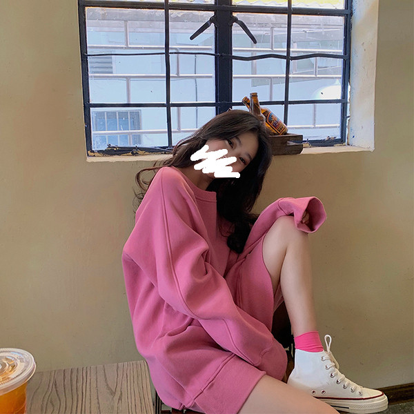 Μακρύ και φαρδύ φούτερ σε διάφορα χρώματα