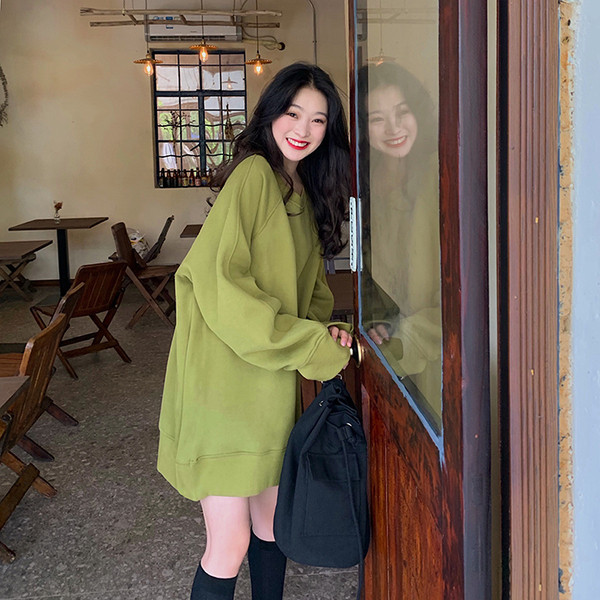 Μακρύ και φαρδύ φούτερ σε διάφορα χρώματα