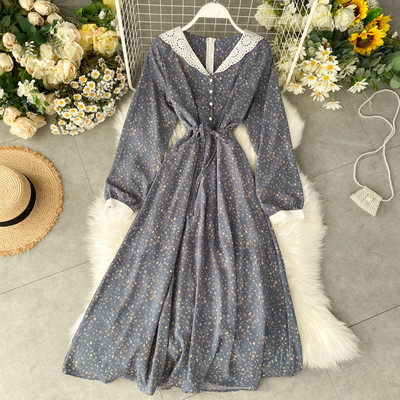 Modern női ruha virágmintával és nyakkendőkkel több színben