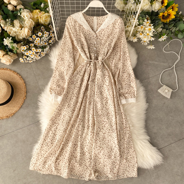 Modern női ruha virágmintával és nyakkendőkkel több színben