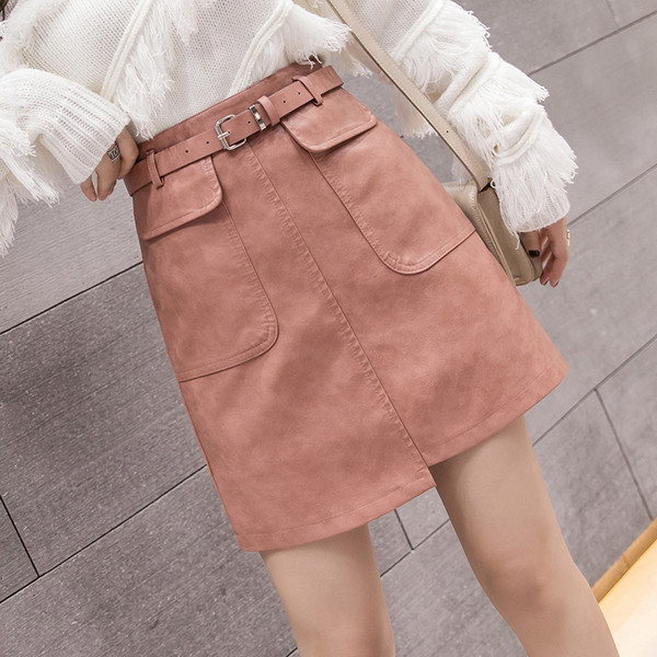 Új modell modern női rövid szoknya öko bőrből zöld, fehér, rózsaszín és fekete színekben