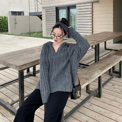 Γυναικείο πλεκτό πουλόβερ με λαιμόκοψη και κουκούλα