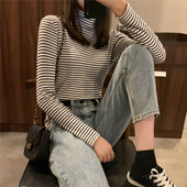 Bluza de dama in dungi cu guler polo in mai multe culori