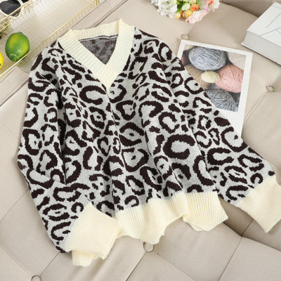 Modern női pulóver állatmintás három színben