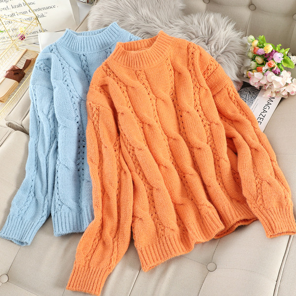 Μοντέρνο γυναικείο πουλόβερ με στρογγυλη λαιμόκοψη σε τέσσερα χρώματα