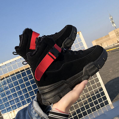 Μοντέρνες γυναικείες μπότες με απαλή επένδυση και κορδόνια σε τρία χρώματα