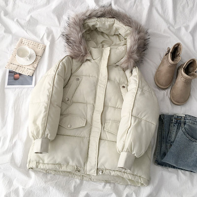 Γυναικείο μακρυ καθημερινό μπουφάν με τσέπες σε άσπρο και πράσινο χρώμα