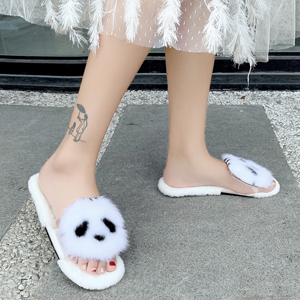 Papuci de casă pentru femei în alb și negru