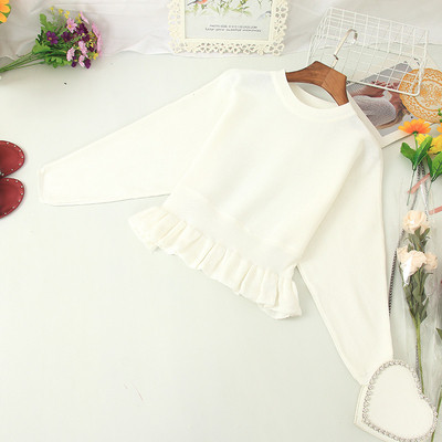 Μοντέρνο γυναικέιο πουλόβερ με οβάλ ντεκολτέ σε μαύρο, λευκό, κίτρινο και κόκκινο χρώμα