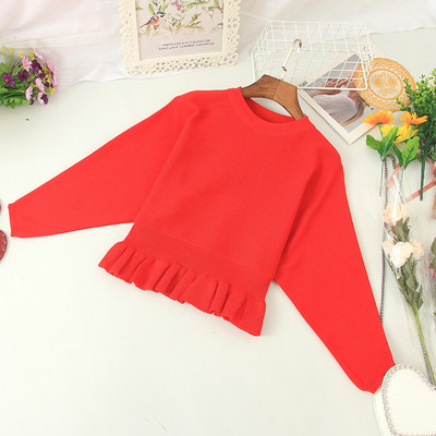 Μοντέρνο γυναικέιο πουλόβερ με οβάλ ντεκολτέ σε μαύρο, λευκό, κίτρινο και κόκκινο χρώμα