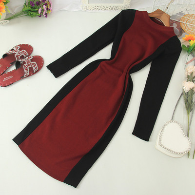 Női alkalmi ruha ovális nyakkivágással és hosszú ujjakkal, különböző színekben