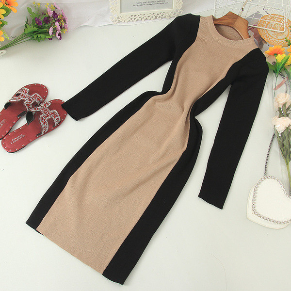 Női alkalmi ruha ovális nyakkivágással és hosszú ujjakkal, különböző színekben