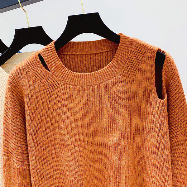 Μοντέρνο γυναικείο πουλόβερ με στρογγυλό λαιμόκοψη σε τέσσερα χρώματα