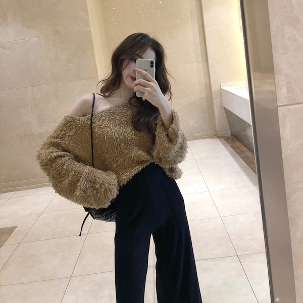 Φαρδύ χνουδωτό πουλόβερ σε δύο χρώματα