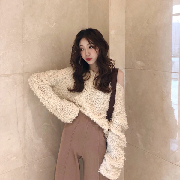 Φαρδύ χνουδωτό πουλόβερ σε δύο χρώματα