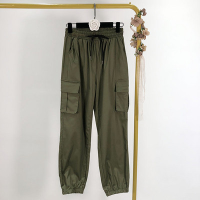 Дълъг спортно-ежедневен панталон с джобове в зелен цвят